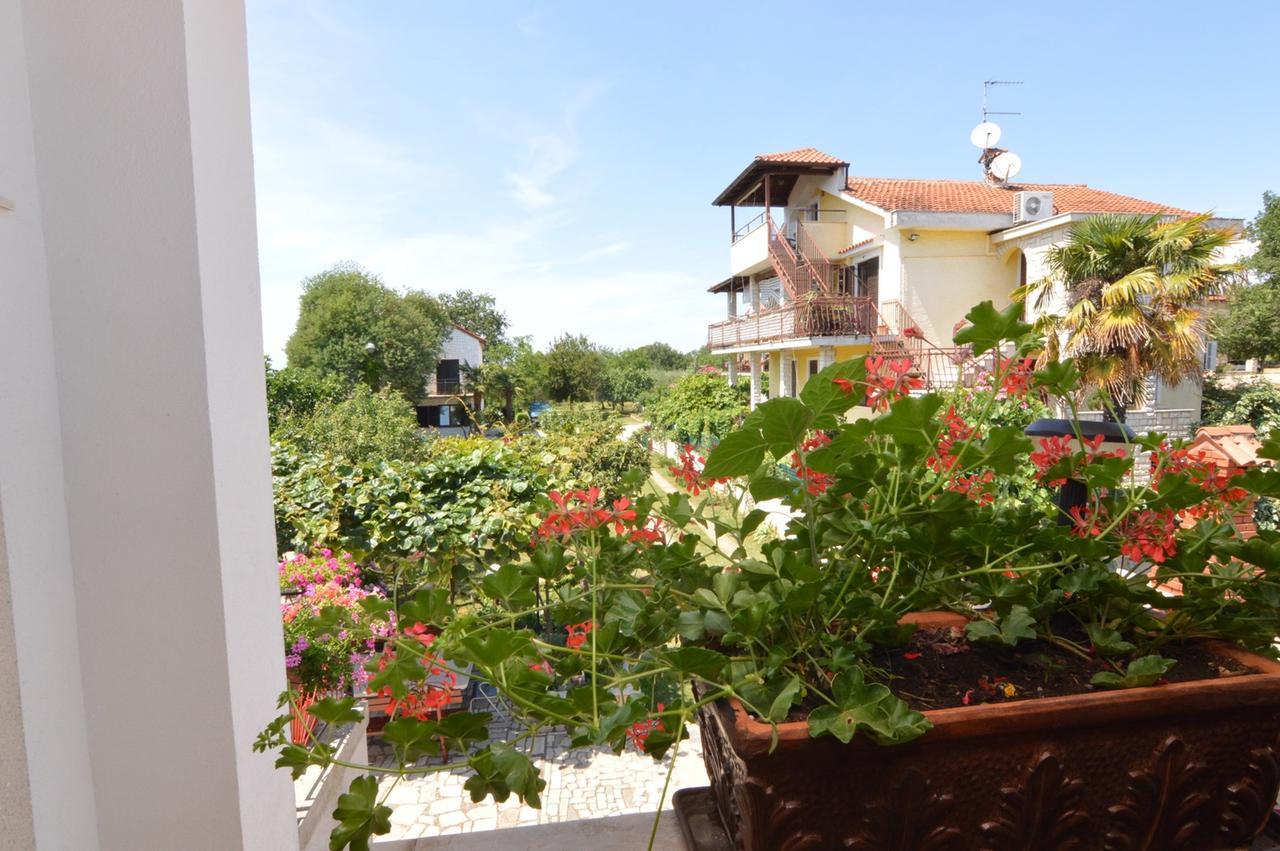 Apartments Mariza Porec Exterior photo