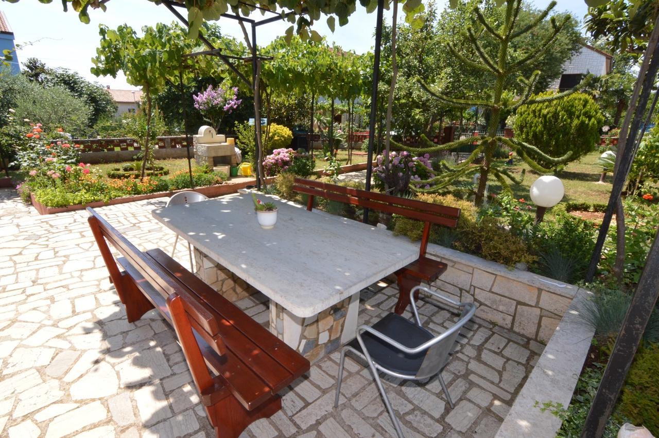 Apartments Mariza Porec Exterior photo